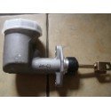 Maitre cylindre de frein Triumph TR4A