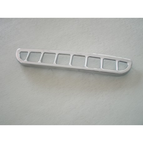 grille de ventilation chromée